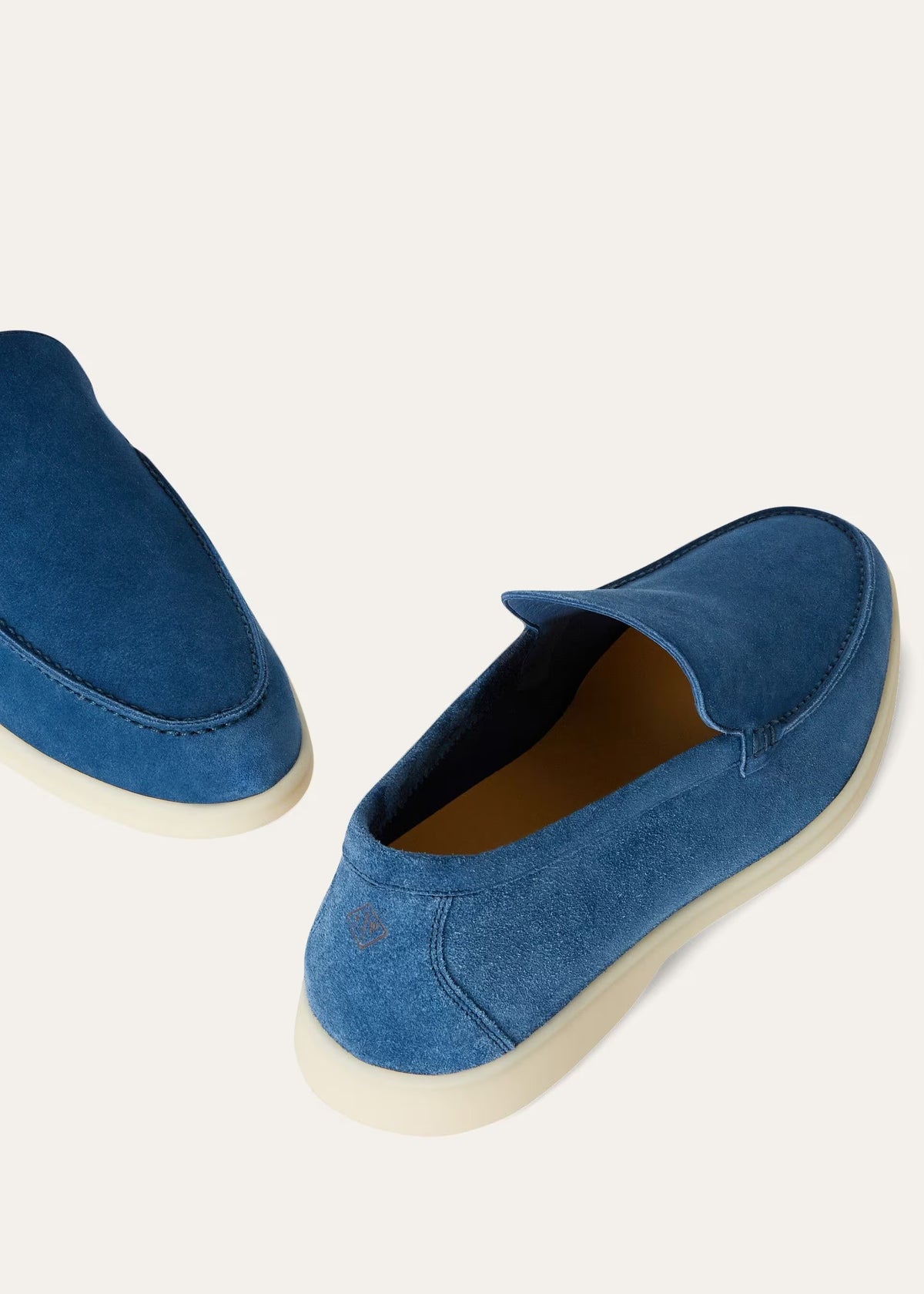 Mocassim Summer Walk