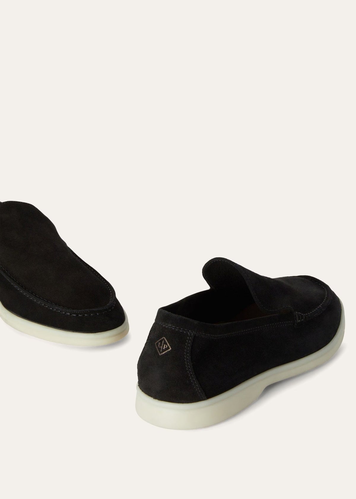 Mocassim Summer Walk