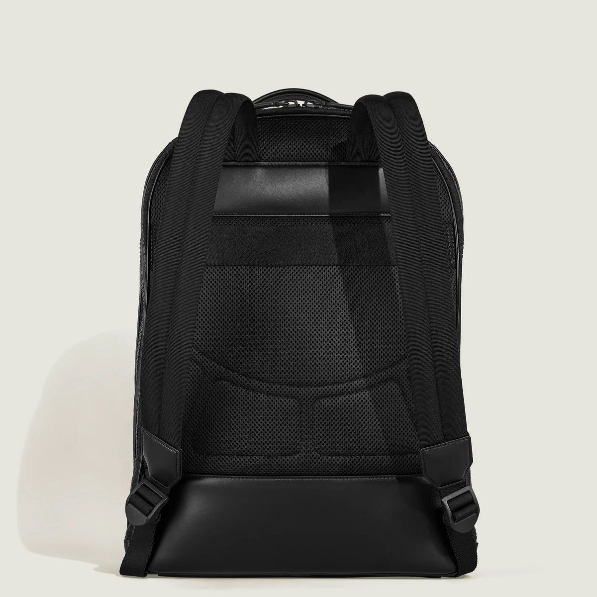 Mochila Extreme 3.0 Média com 3 Compartimentos -  Montblanc