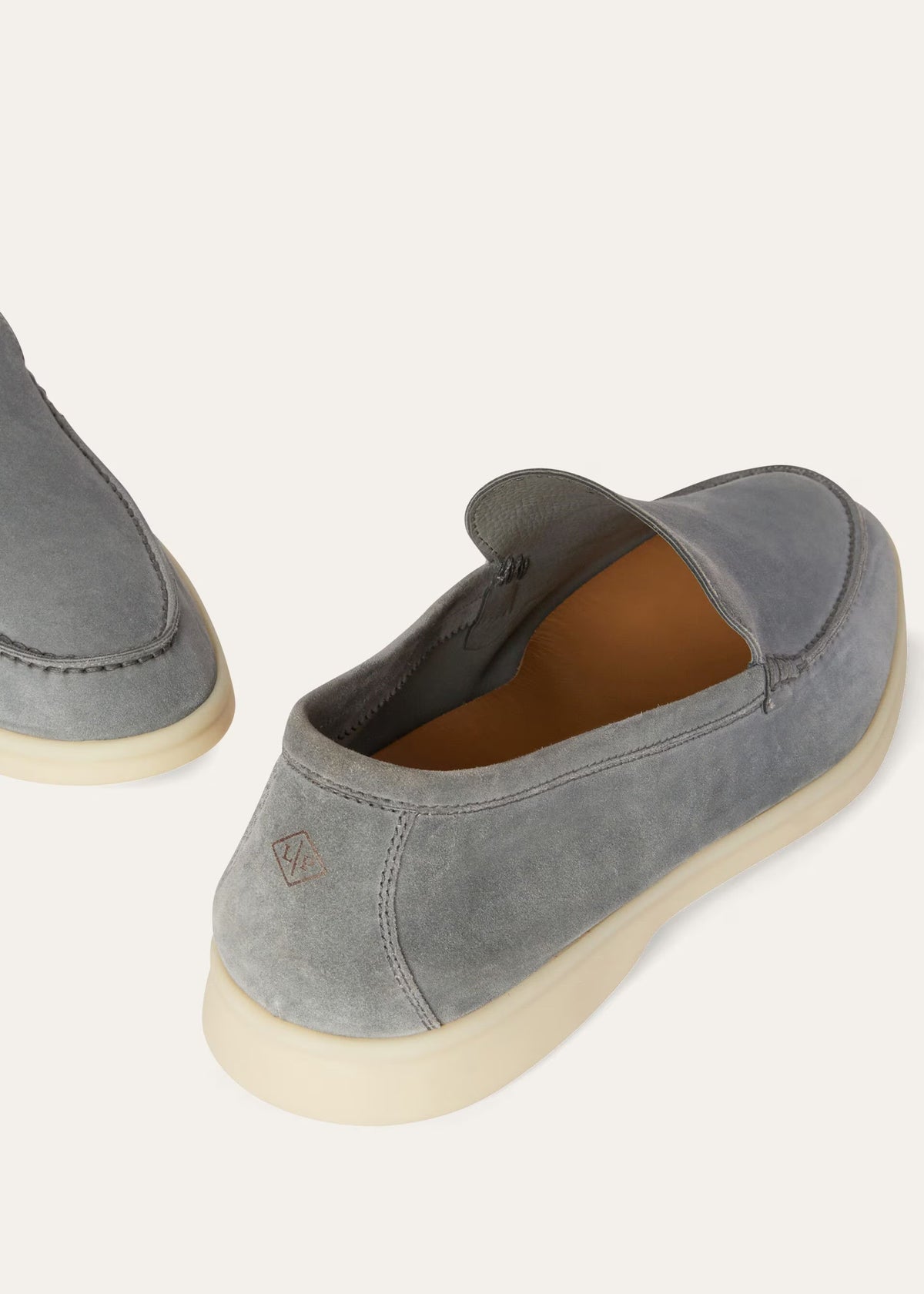 Mocassim Summer Walk