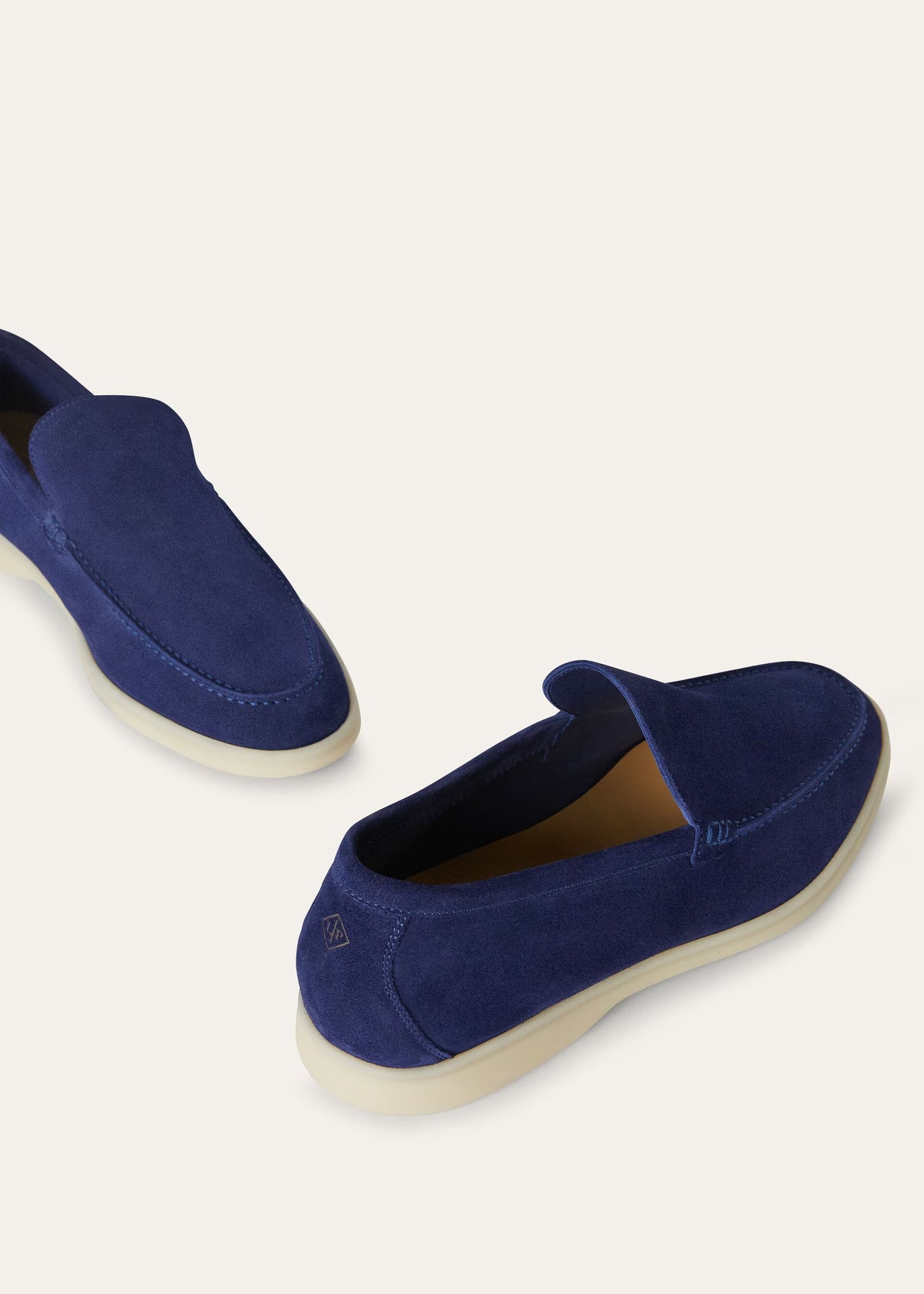 Mocassim Summer Walk
