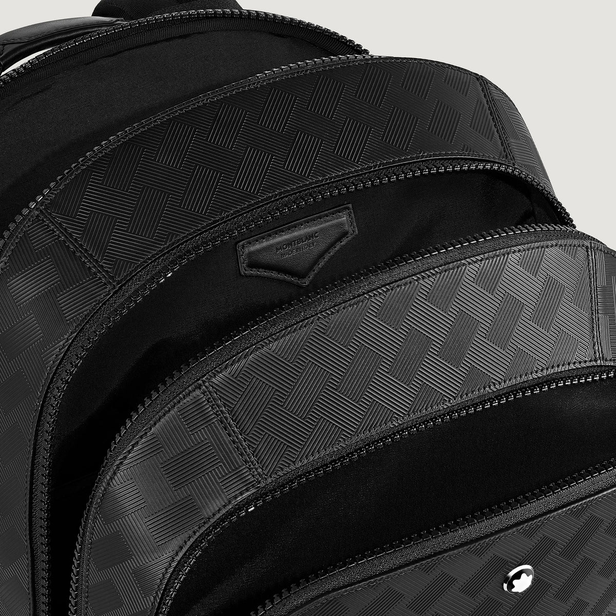 Mochila Extreme 3.0 Média com 3 Compartimentos -  Montblanc
