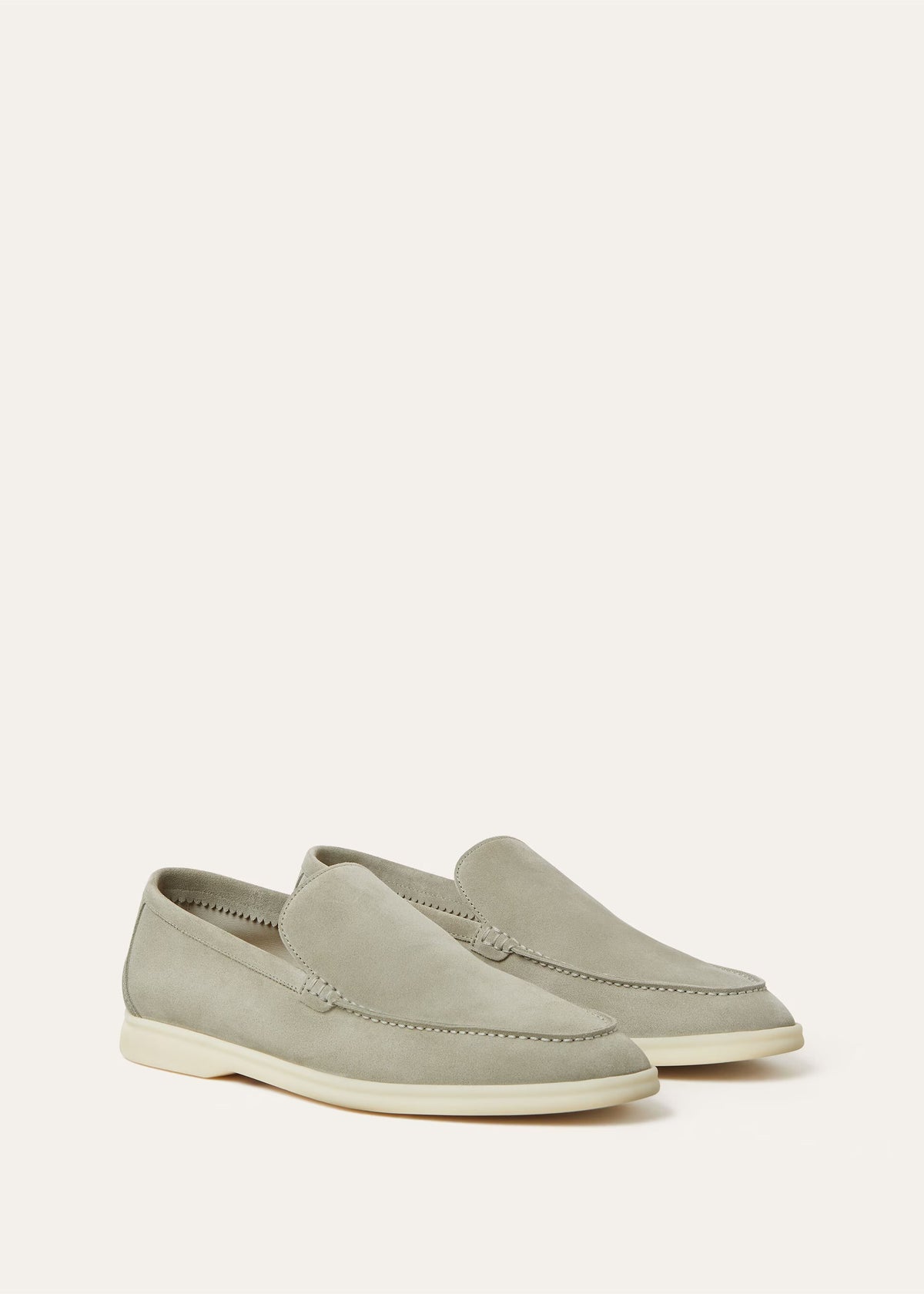Mocassim Summer Walk