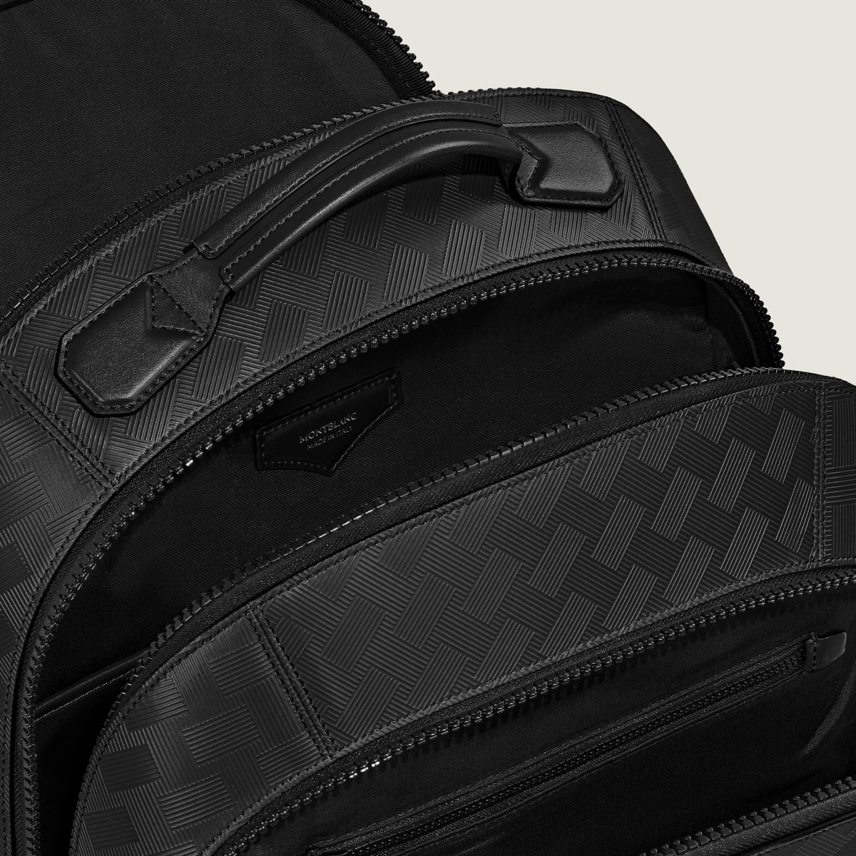 Mochila Extreme 3.0 Média com 3 Compartimentos -  Montblanc