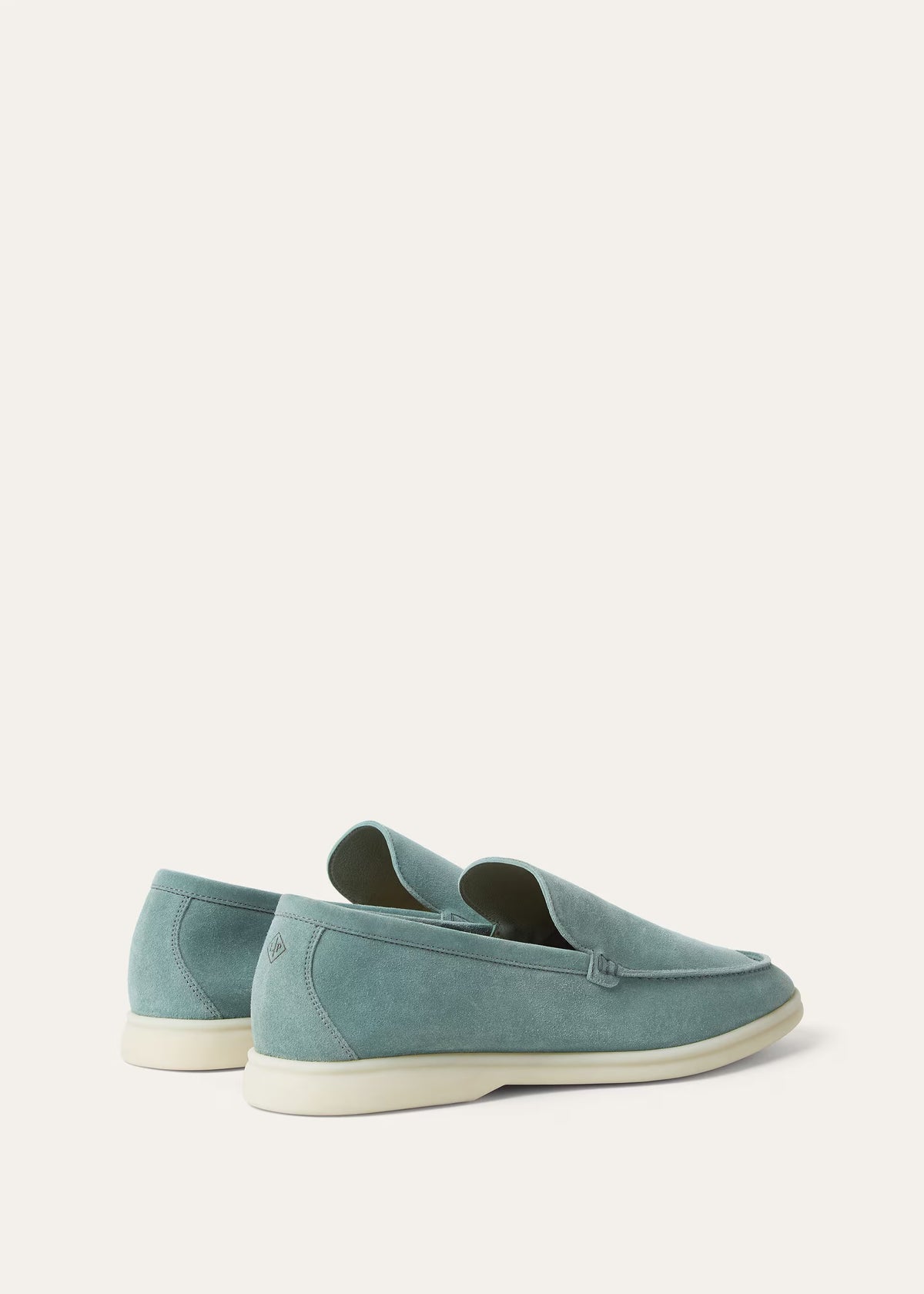 Mocassim Summer Walk