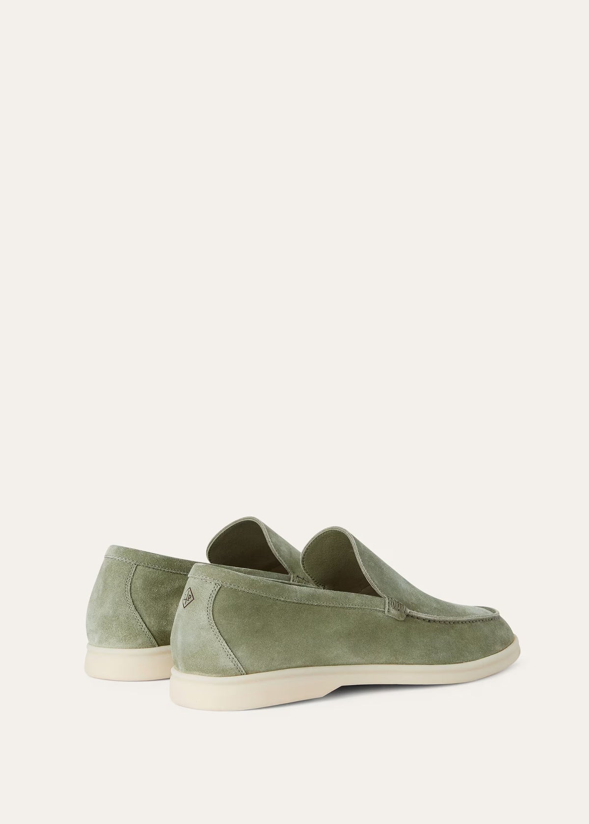 Mocassim Summer Walk