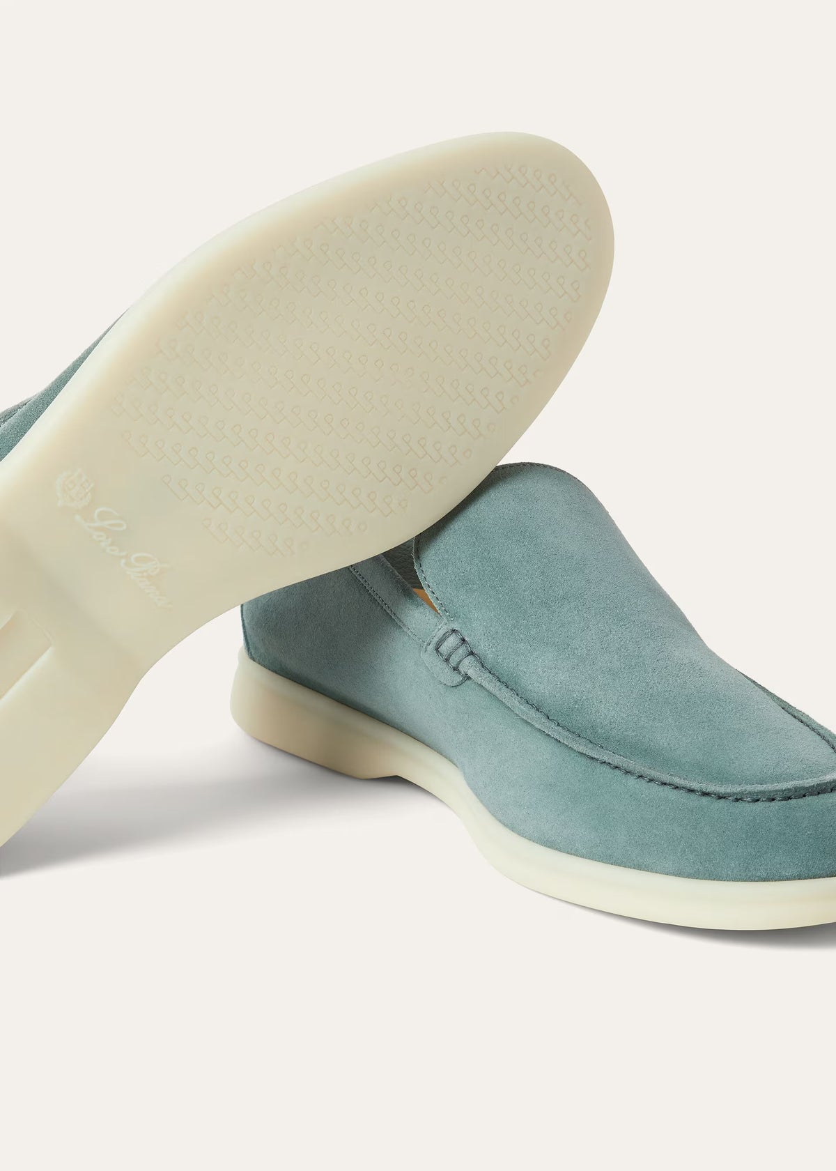 Mocassim Summer Walk