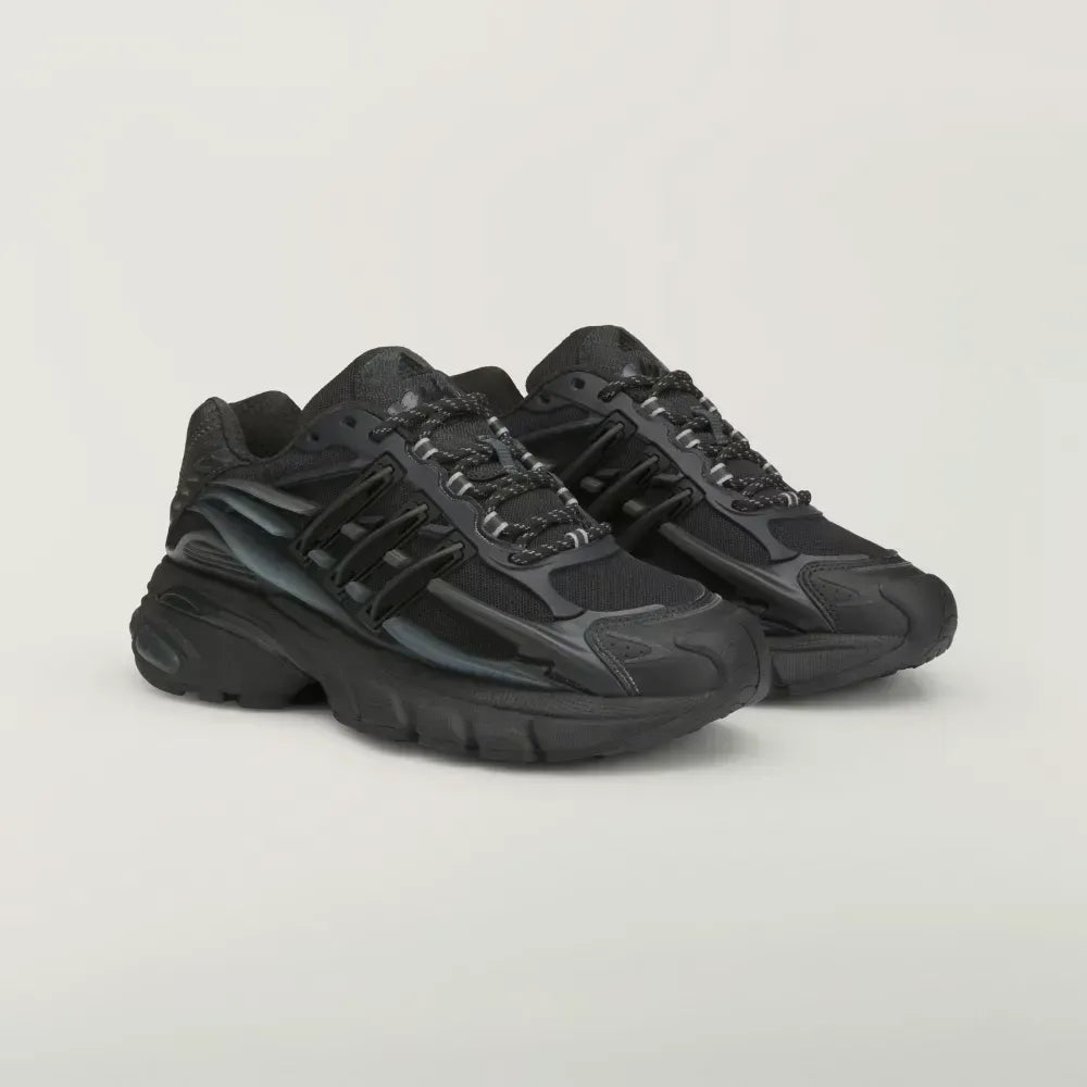 Pharrell Williams x adidas Adistar Jellyfish Triple Black