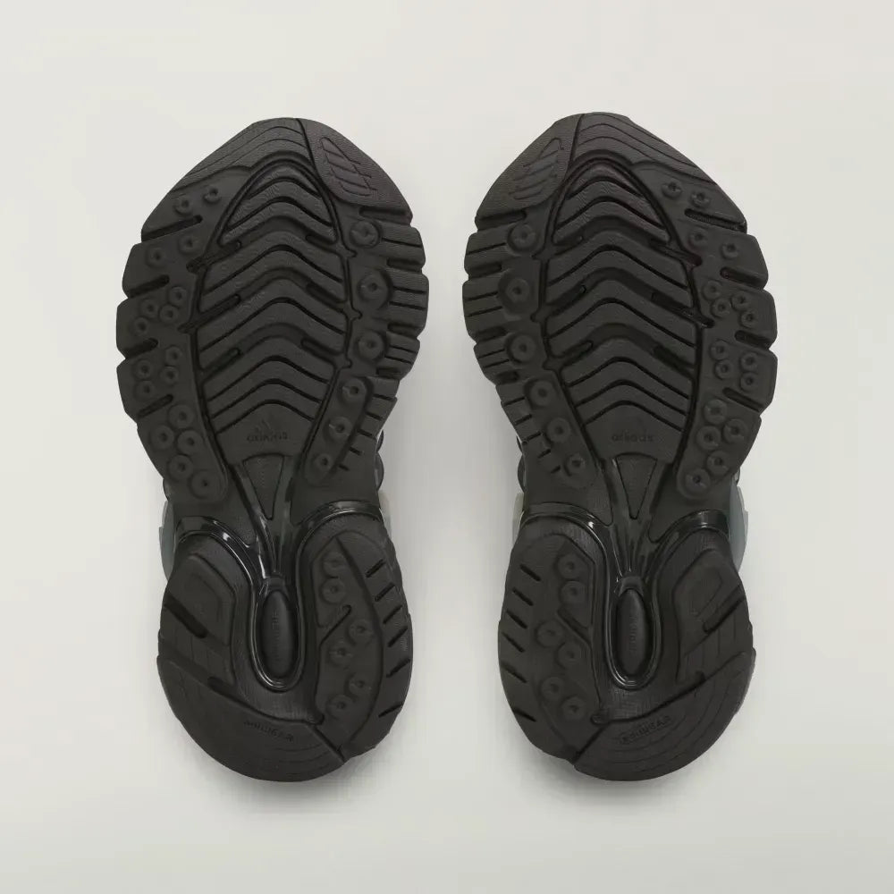 Pharrell Williams x adidas Adistar Jellyfish Triple Black