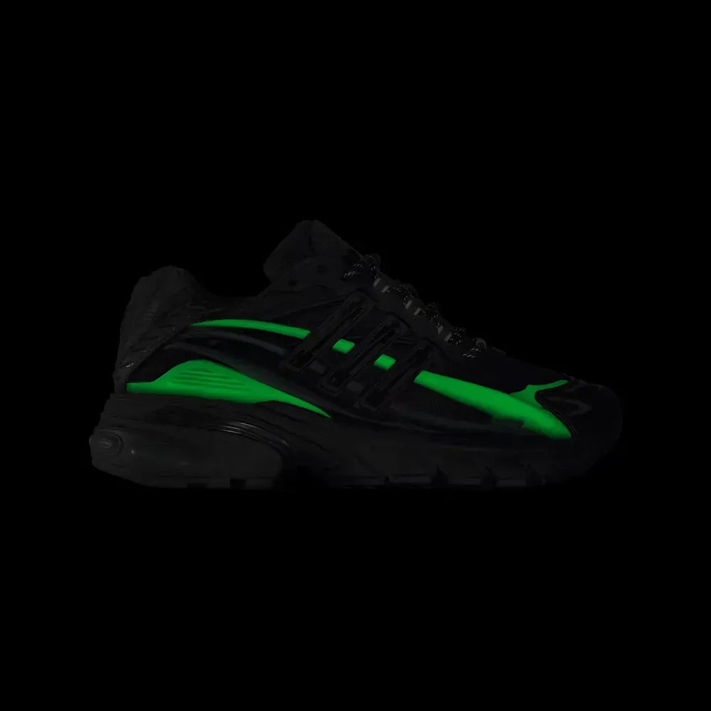 Pharrell Williams x adidas Adistar Jellyfish Triple Black